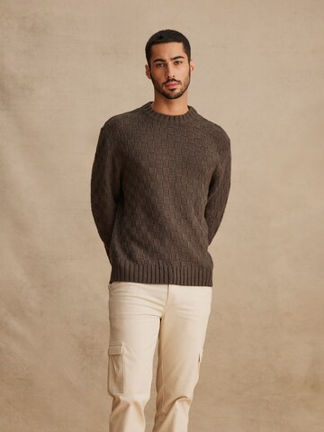 DAN FOX APPAREL - Pullover 'Hermann' em cinzento