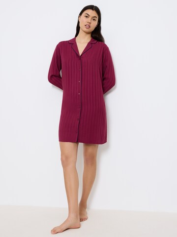 TRIUMPH Nachthemd ' Amourette Jacquard ' in Rood