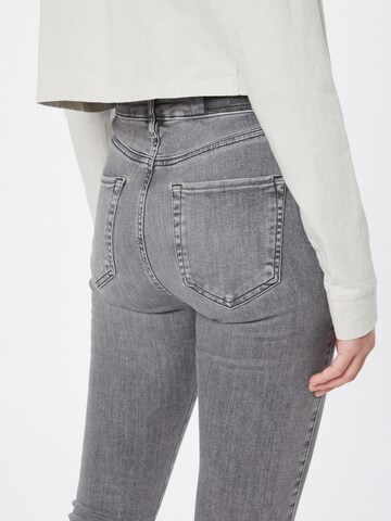 s.Oliver Skinny Jeans i grå