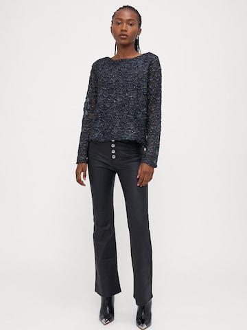 Only Petite Расклешенный Штаны 'ONLBLUSH-GOSH' в Черный