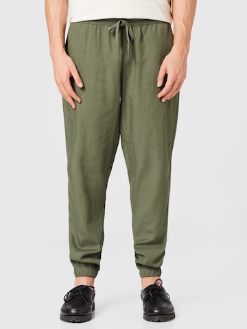 Les Deux Pants 'Otto' in Green: front
