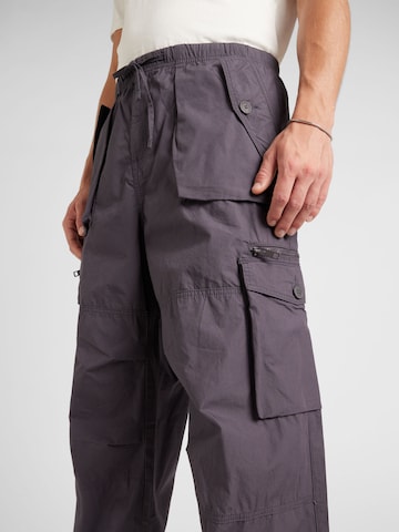 WEEKDAY Loose fit Cargo Pants 'Piper' in Grey