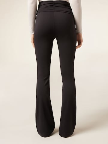 CALZEDONIA Flared Hose in Schwarz