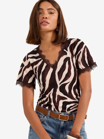 Friends Like These Shirt in Beige: front