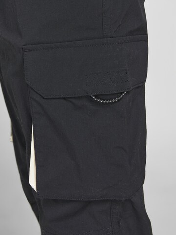 Tapered Pantaloni cargo 'Gordon Blaze' di JACK & JONES in nero