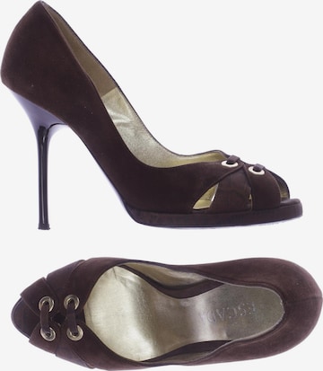 ESCADA Pumps 38 in Braun: predná strana