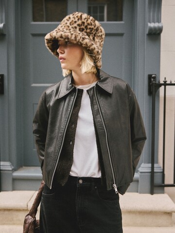 Pălărie de la Next pe bej