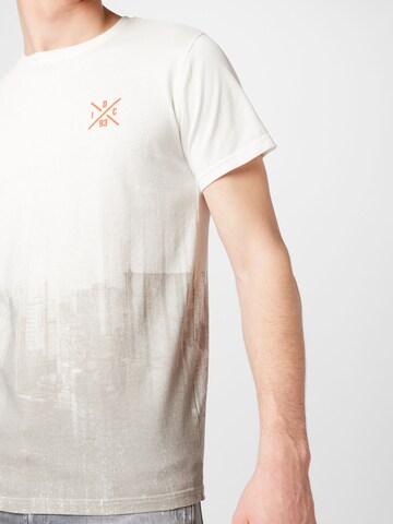 INDICODE JEANS - Camiseta 'Skyline' en blanco