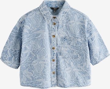 Next Pusero värissä sininen: etupuoli