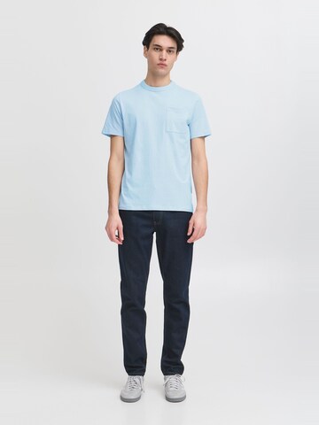 T-Shirt ' CFJASPER mélange tee with chest pocket ' Casual Friday en bleu