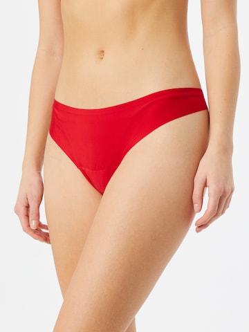 Regular String MAGIC Bodyfashion en rouge : devant