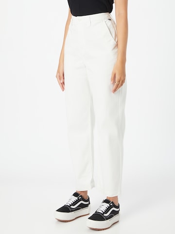 VANS Regular Chino Pants in White: front