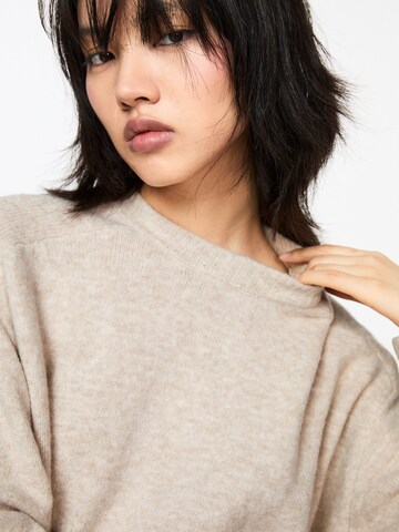 Pull&Bear Stickad klänning i beige