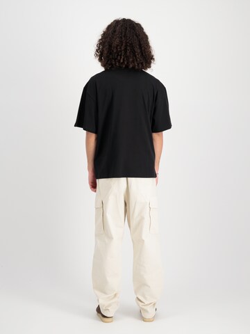ALPHA INDUSTRIES T-shirt i svart