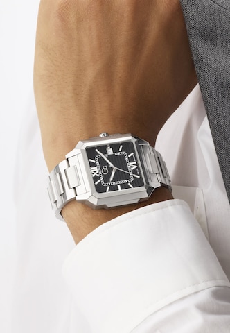 Montre à affichage analogique Gc en argent
