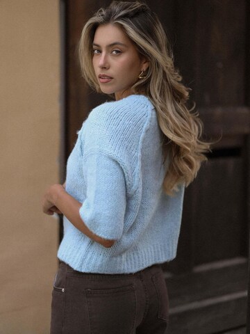 SASSYCLASSY Strickjacke‌ in Blau