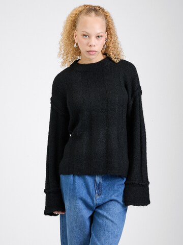 Pullover 'PCRUBBLE' di PIECES in nero: frontale