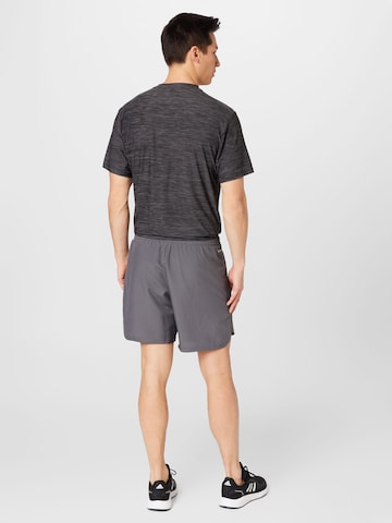 ADIDAS SPORTSWEAR Regularen Športne hlače 'Designed for Movement' | siva barva