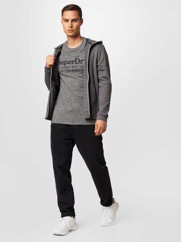 Superdry Футболка в Серый