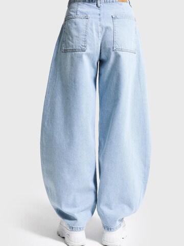 IT'S BASIC Barrel Jeans 'MEGA BALOON MID RISE JEANS (Lenght 28)' in Blue