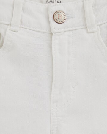 WE Fashion Flared Jeans i vit