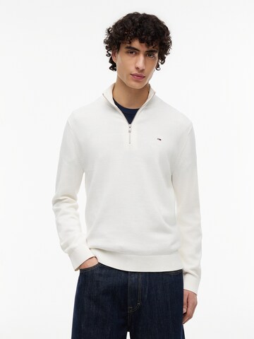 Tommy Jeans Pullover 'ESS' in Weiß: Vorderseite