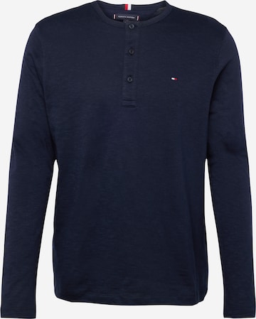 TOMMY HILFIGER T-shirt i blå: framsida