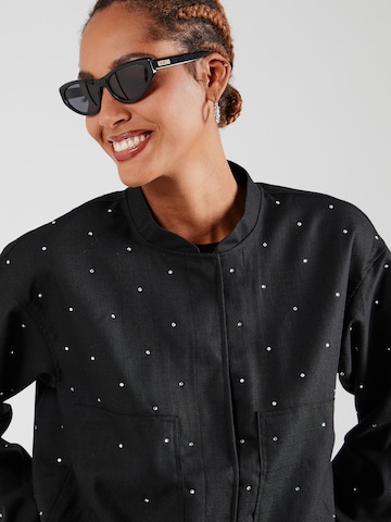 PIECES Between-Season Jacket 'RINNIE' in Black