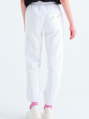 Rockupy Regular Trousers 'Janis' in White