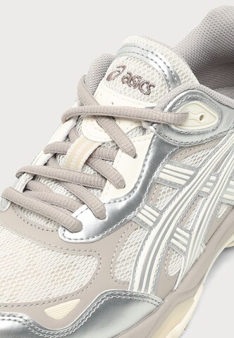ASICS SportStyle Низкие кроссовки 'GEL-NYC 2.0' в Серый