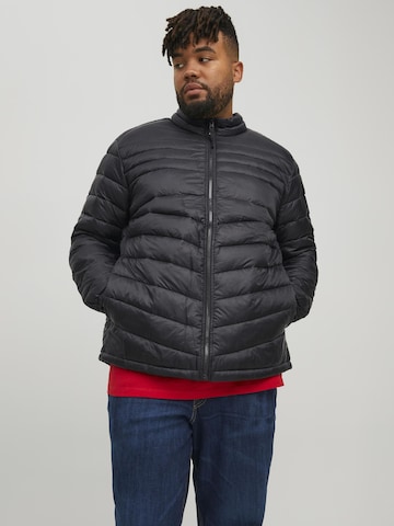 Veste mi-saison 'Hero' Jack & Jones Plus en noir : devant