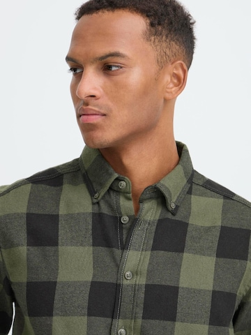 Coupe regular Chemise ' BHBUSTER ' BLEND en vert