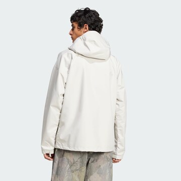 ADIDAS ORIGINALS Демисезонная куртка 'Essential' в Бежевый
