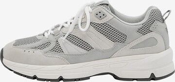 Sneaker bassa di Pull&Bear in grigio