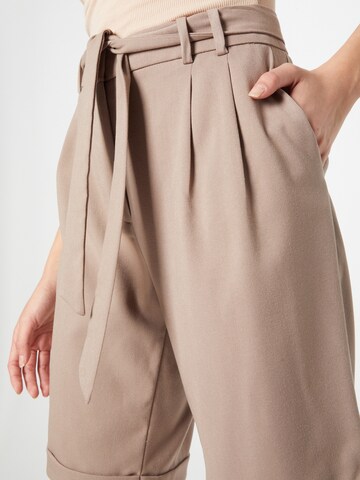 ESPRIT - regular Pantalón plisado en marrón