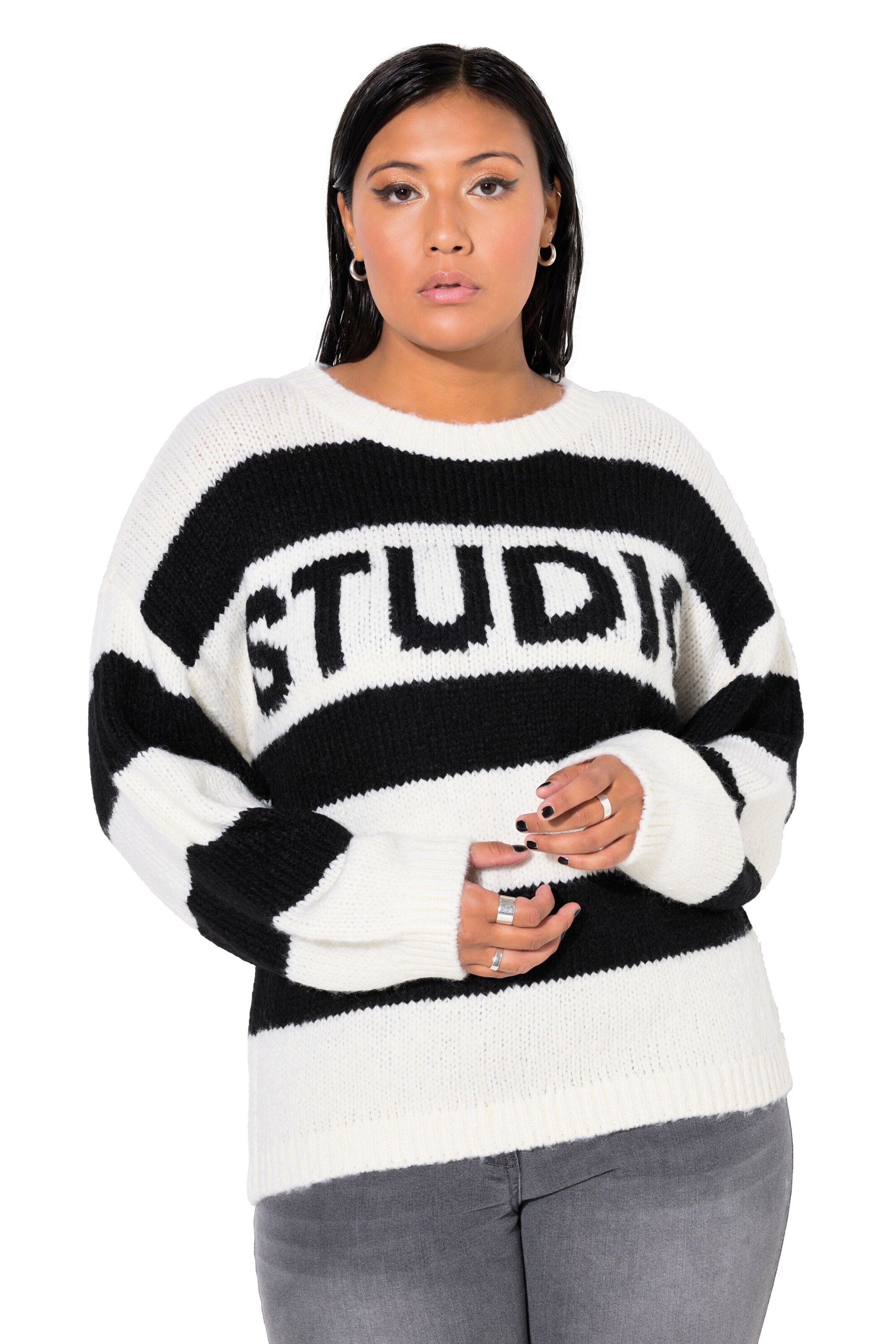 Studio Untold Pullover in Schwarz: Vorderseite