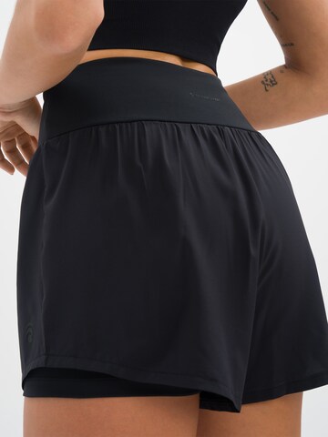 OCEANSAPART - regular Pantalón deportivo 'Athena' en negro