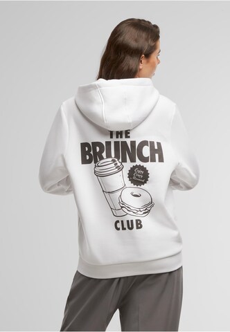 Sweat-shirt 'The Brunch Club' Miss Tee en blanc : devant