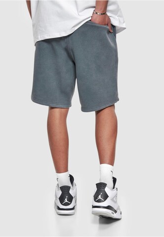Dropsize Regular Shorts 'Embo' in Grau