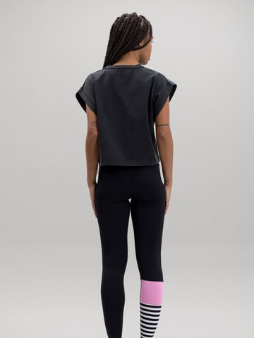 Hey Honey - Camiseta talla grande 'Cropped' en negro