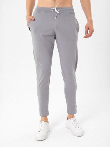 By Diess Collection Normální Kalhoty – šedá: přední strana