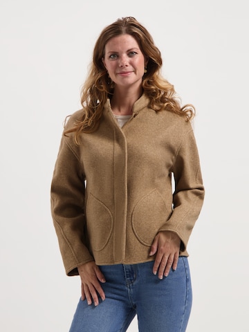 Veste mi-saison 'Camilla' MGO en marron : devant
