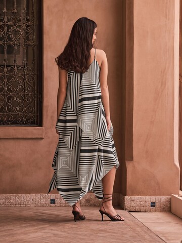 Next Kleid in Schwarz
