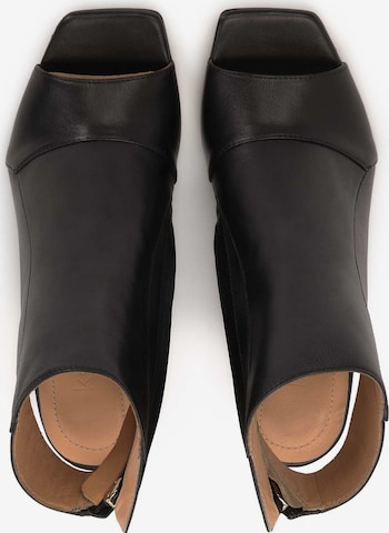 Kazar Booties in Black