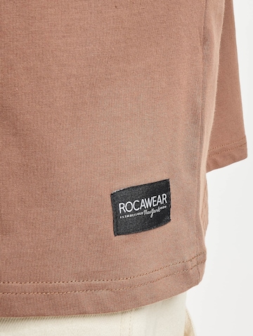 ROCAWEAR Футболка в Коричневый