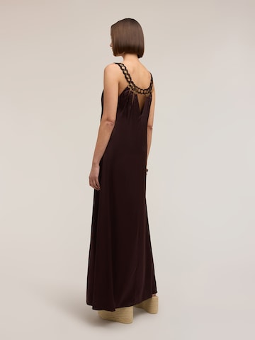 MOTIVI - Vestido en marrón