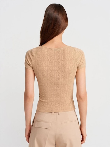 Pullover di Dilvin in beige