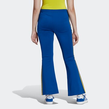 évasé Pantalon 'Adicolor 70S ' ADIDAS ORIGINALS en bleu