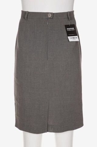 Betty Barclay Skirt in M in Grey