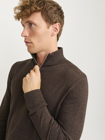 JACK & JONES Sveter 'JJEEmil' - Hnedá